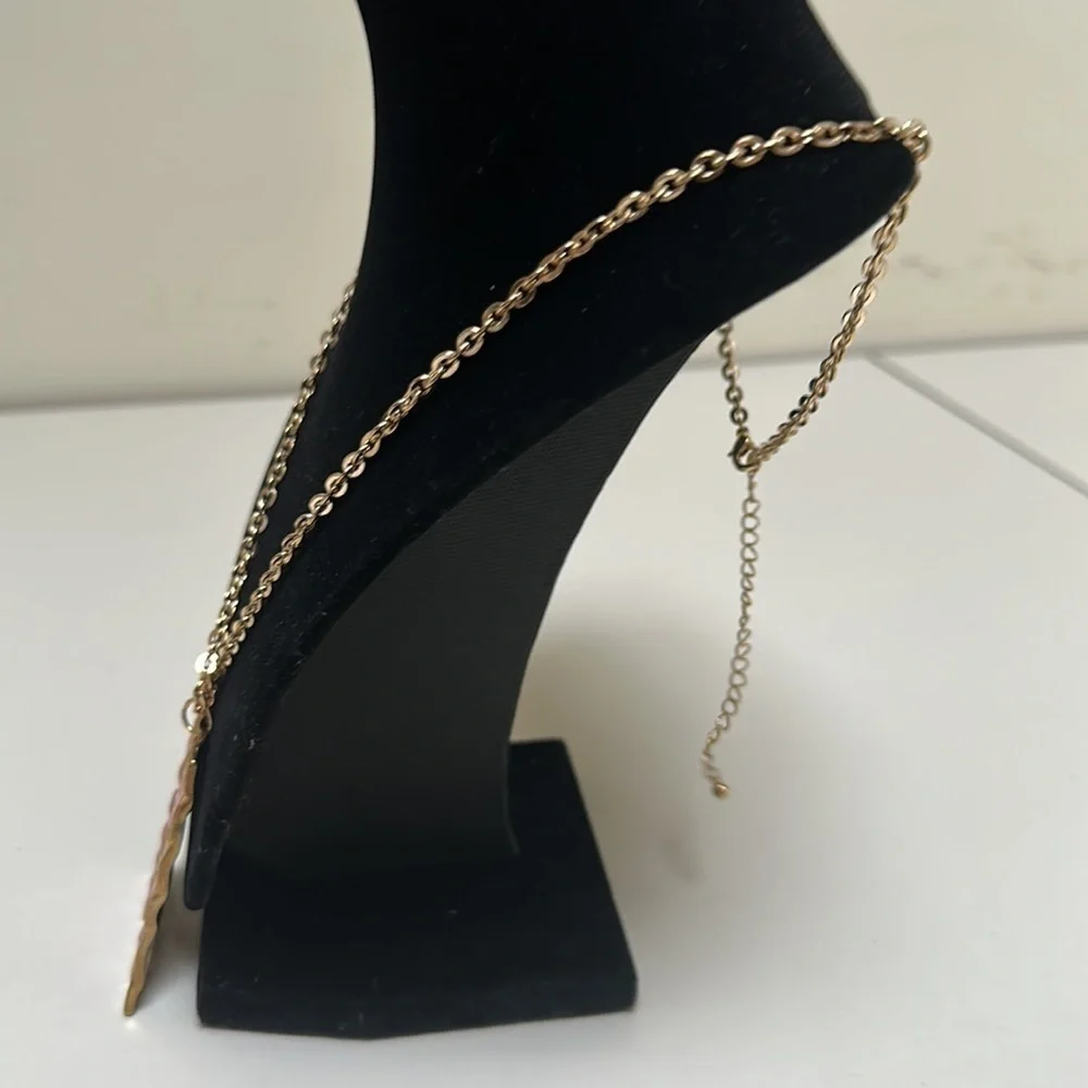👋 3/$15 GOLD AND PINK GEOMETRIC PENDENT ADJUSTABLE NECKLACE